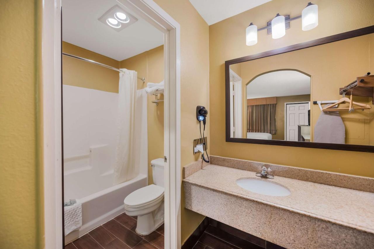 Surestay Hotel By Best Western Mt Pleasant Mount Pleasant Bagian luar foto